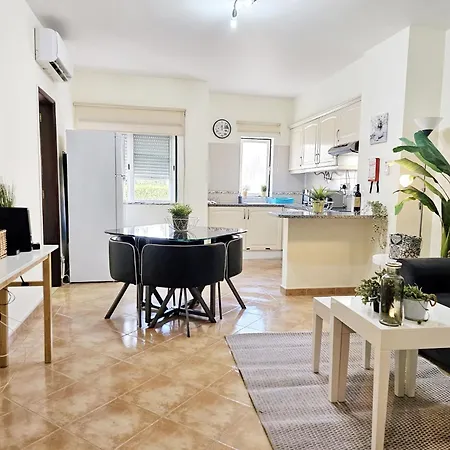 Ocean Apartment *